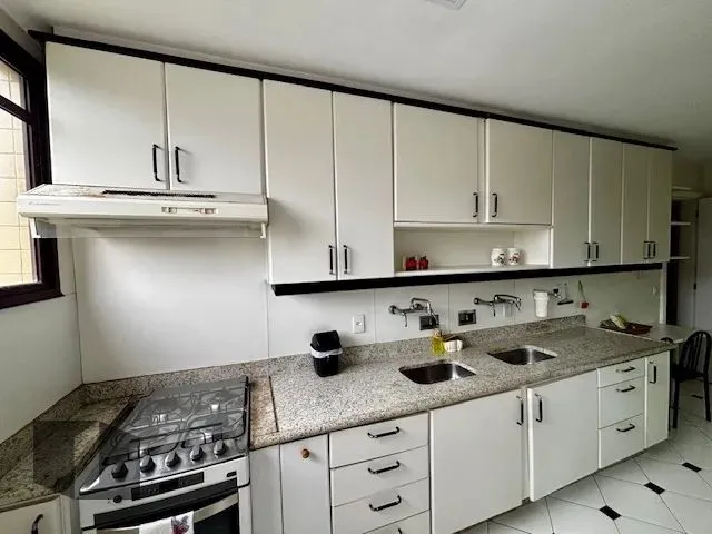 Unfurnished apartment with 3 bedrooms and 3 bathrooms — photo 15