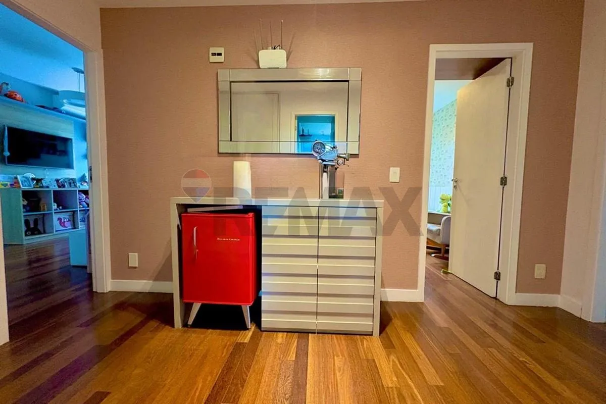Apartamento de 315 m² com 4 dormitórios e 5 banheiros — photo 14