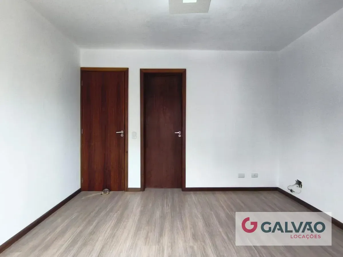Walk-in closet in a 3-bedroom apartment, 79 m² — photo 14