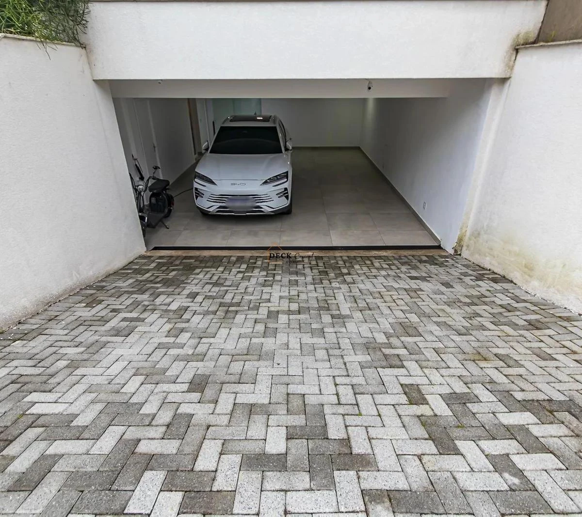 Furnished 356 m² house with 3 bedrooms and open-plan kitchen — photo 17