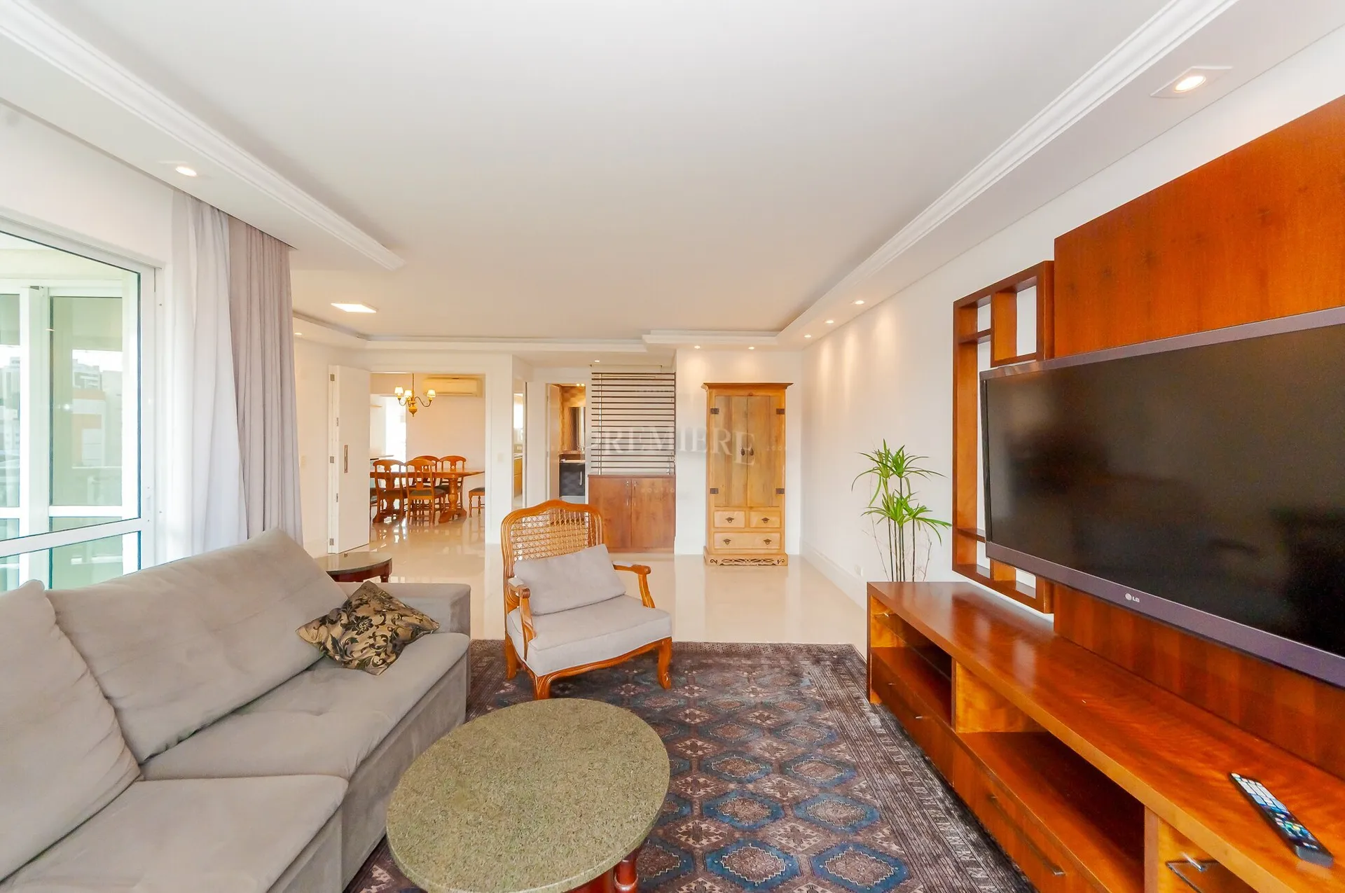 Apartamento mobiliado de 4 quartos em condomínio com piscina — photo 8