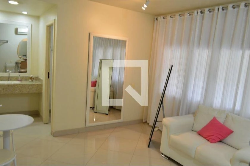 House with 5 bedrooms, balcony and 650 m² — photo 38