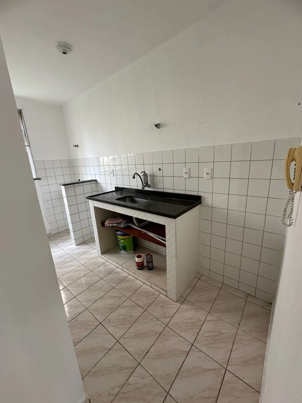 2-bedroom apartment in a building with a gym — photo 2