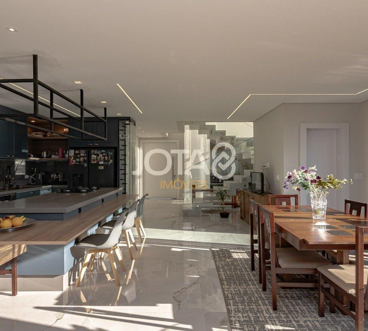 Мебльований будинок 283 м² з відкритою кухнею — photo 23