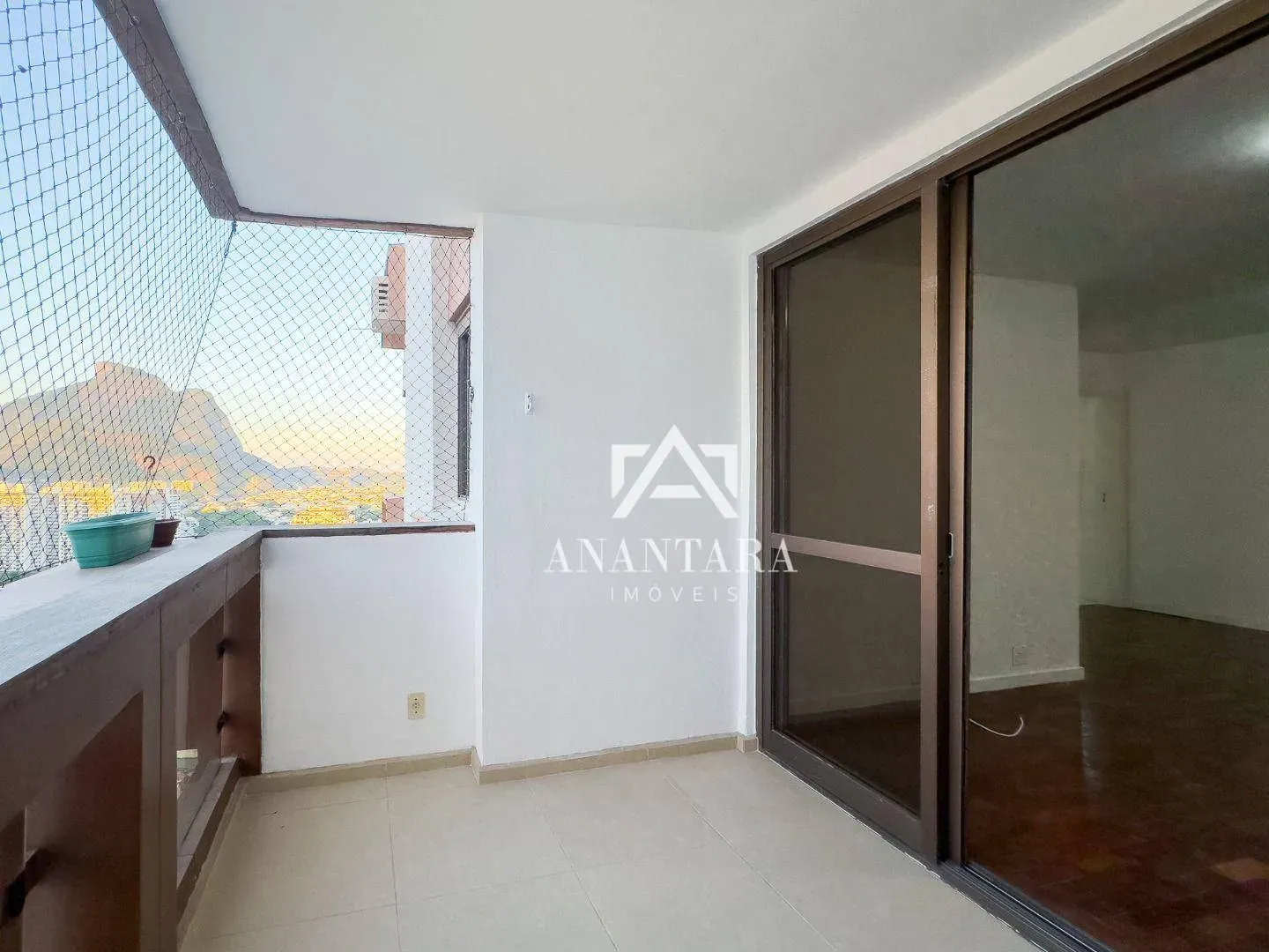 2-bedroom apartment with a water view in Rio de Janeiro — photo 17