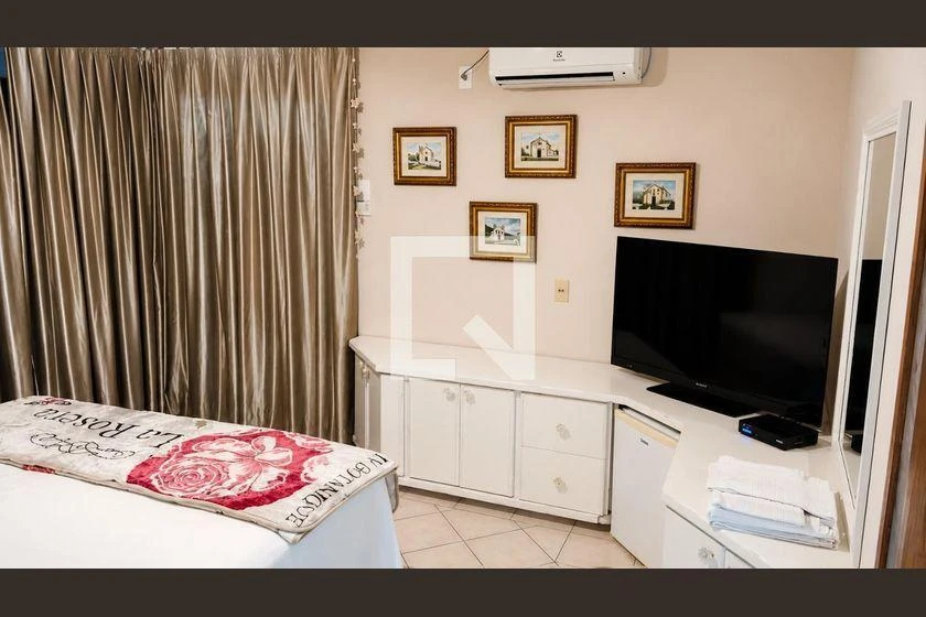 Облаштований будинок з 4 спальнями та 320 м² — photo 27