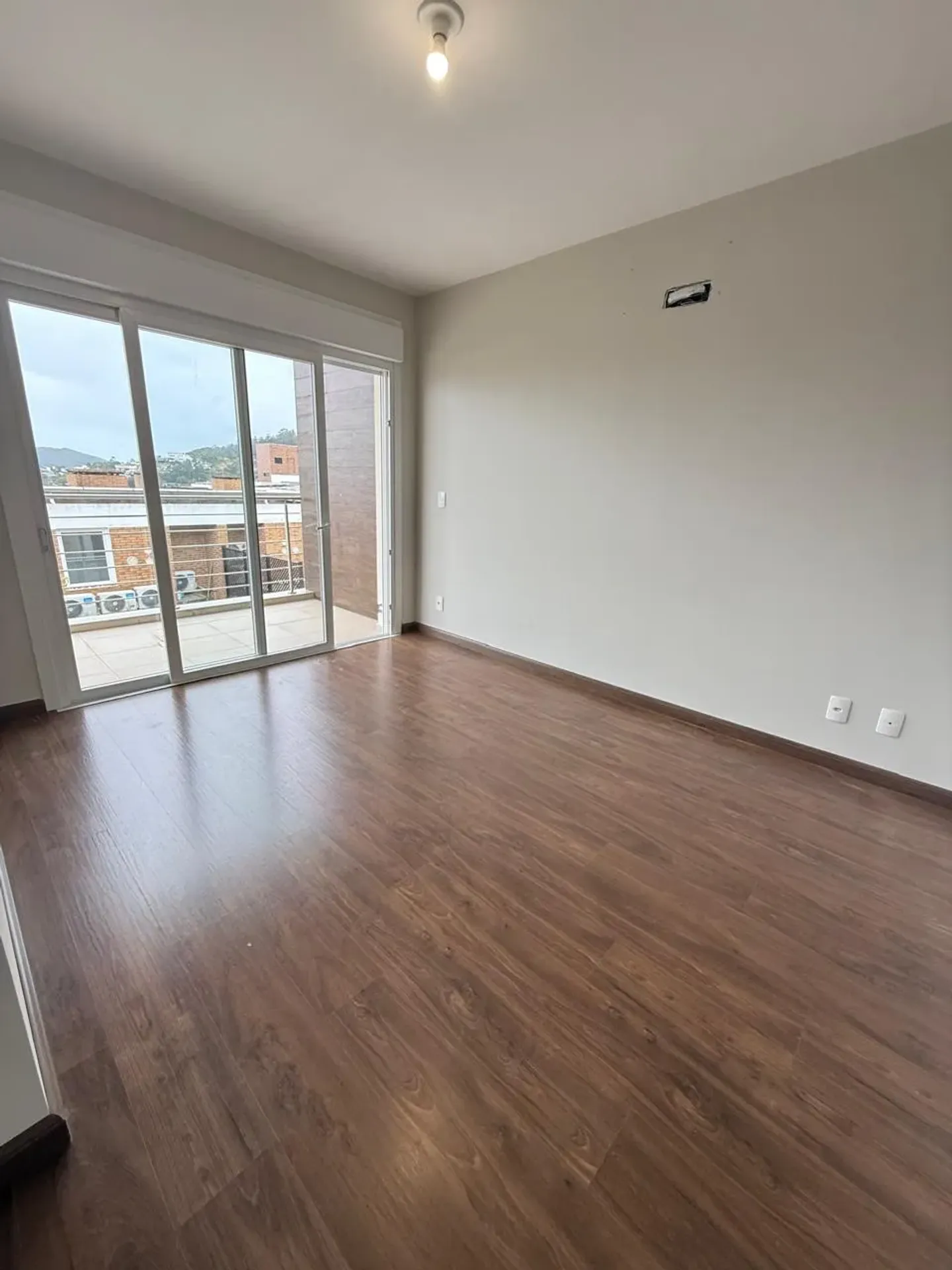 Furnished house, 263 m², with a water view — photo 5