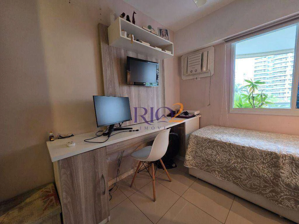 Furnished 77 m² apartment with enclosed glass balcony — photo 21
