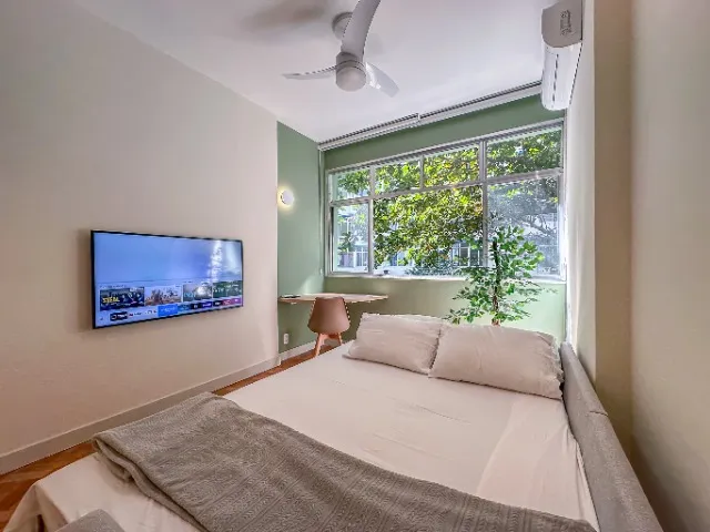 One-bedroom apartment with a washing machine — photo 6