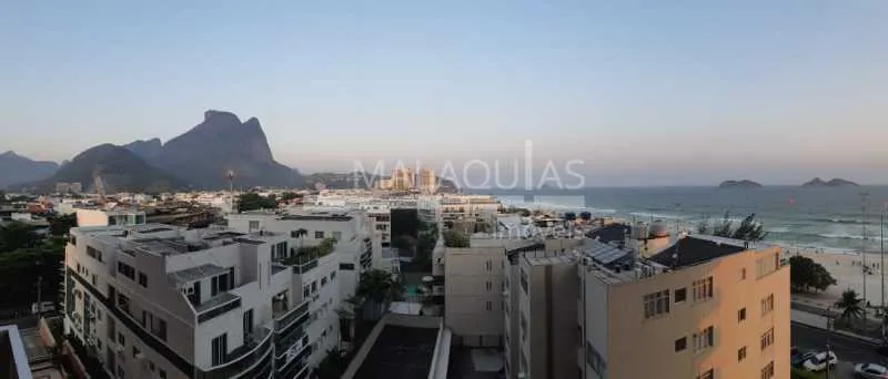 1-bedroom apartment with enclosed kitchen and balcony — photo 17