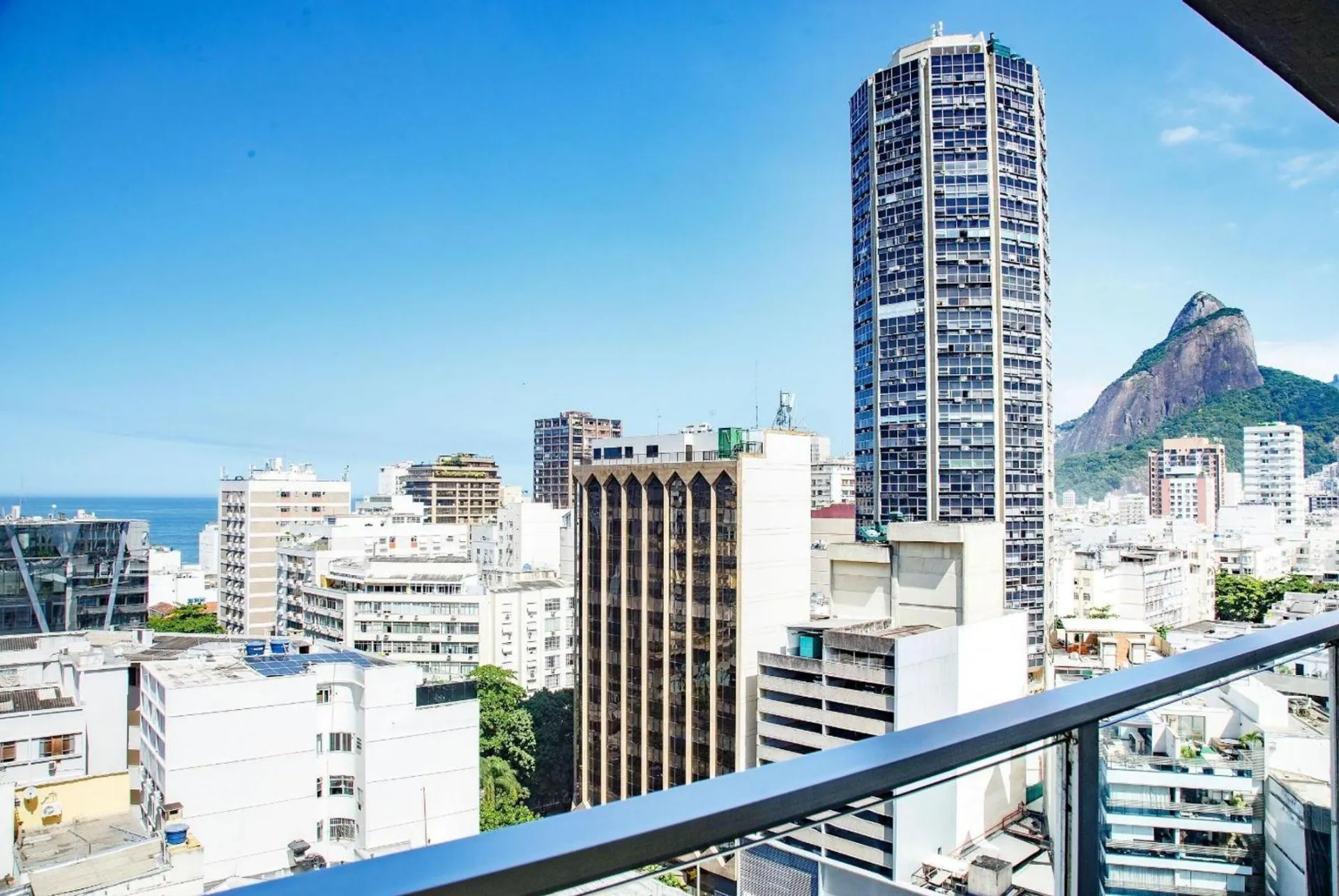 Furnished apartment, 80 m², with floor-to-ceiling windows — photo 14