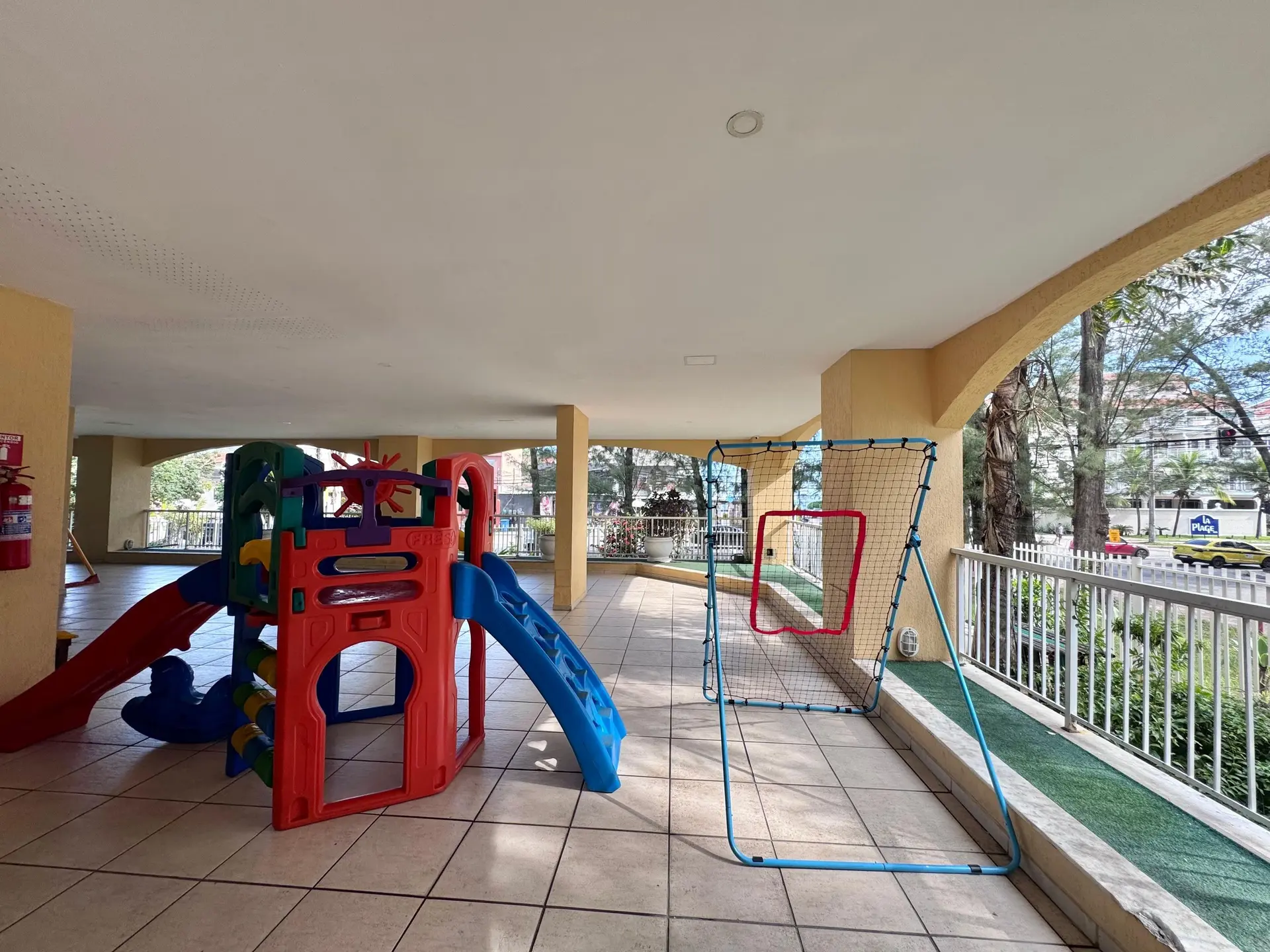 Apartamento mobiliado com 2 quartos e 3 banheiros — photo 49