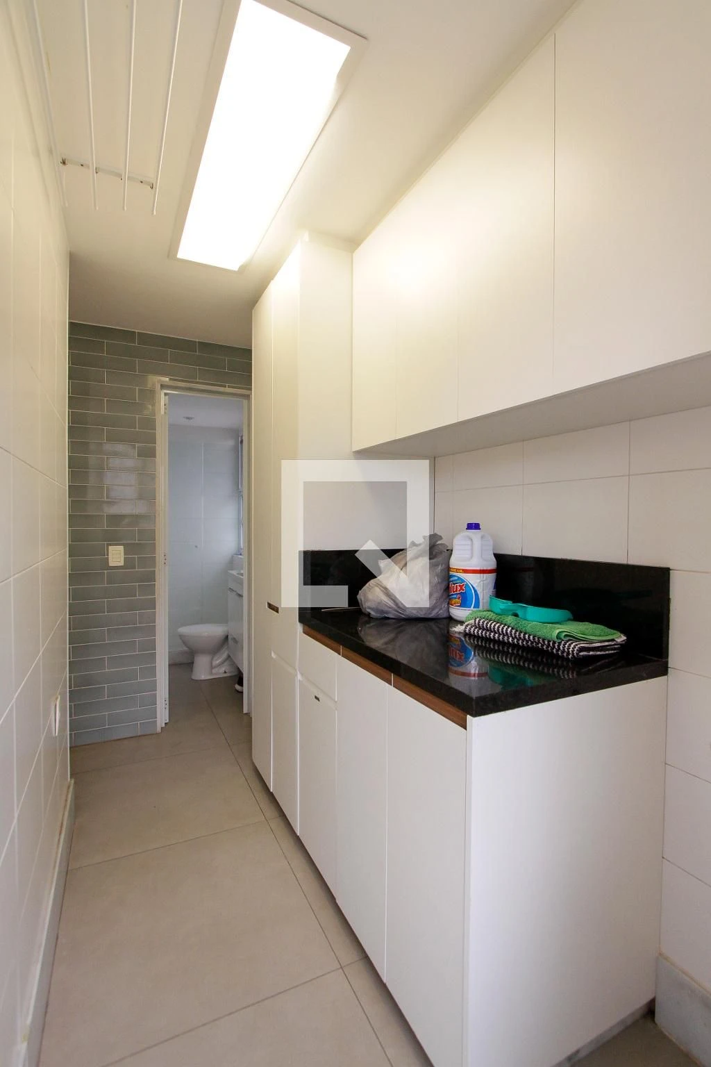 Walk-in closet in a 3-bedroom apartment, 200 m² — photo 38