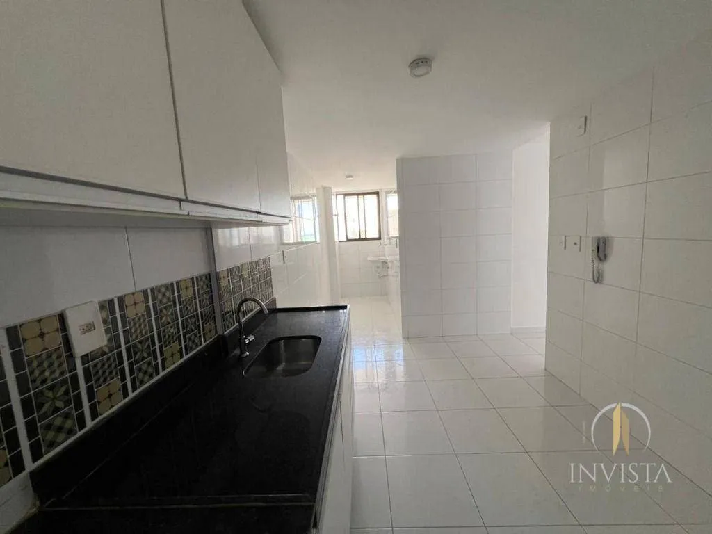 Apartamento de 3 quartos em condomínio com piscina — photo 10