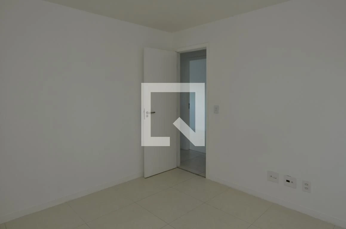 Furnished apartment, 90 m², with a grill on the balcony — photo 23