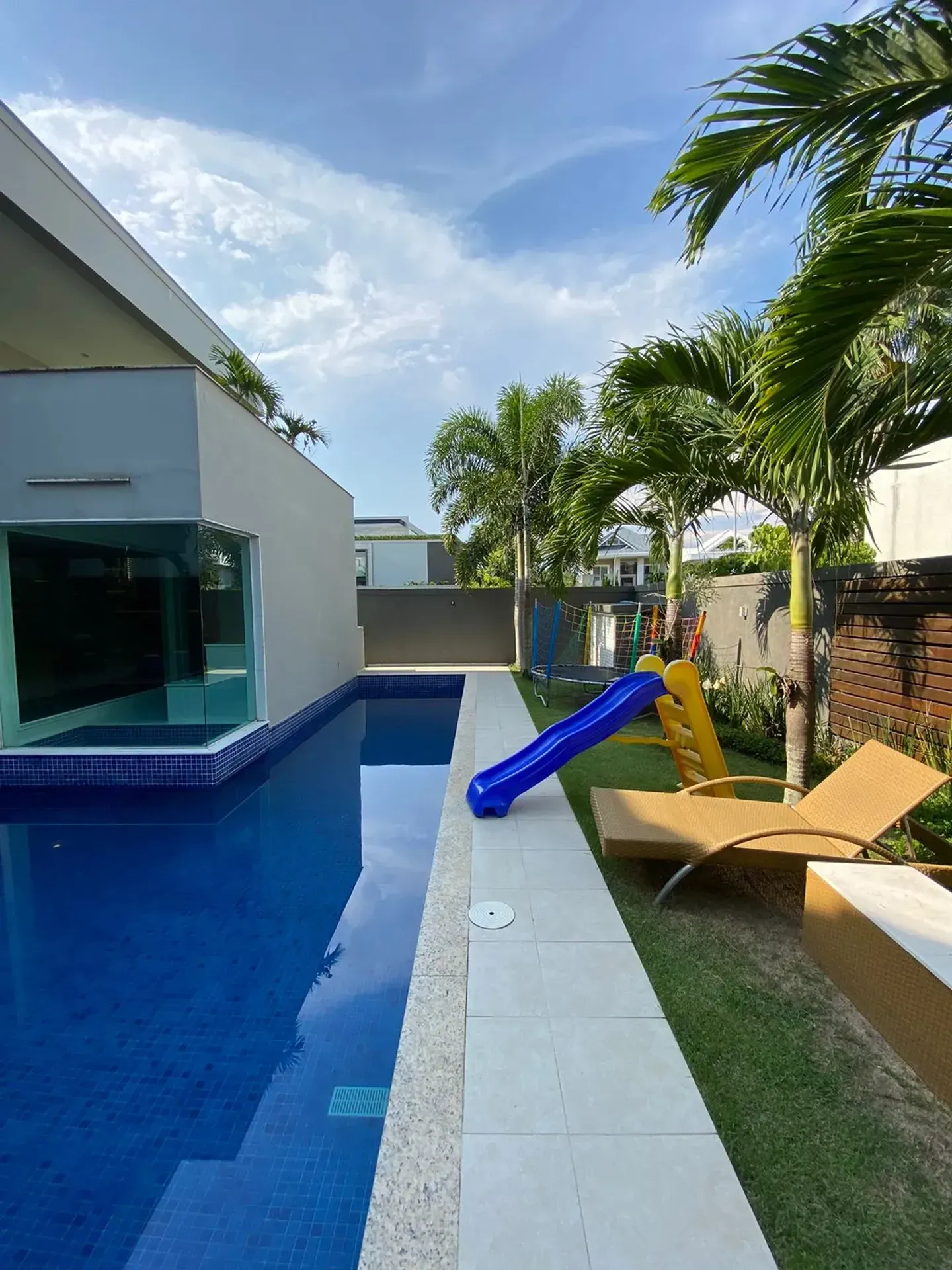 Casa mobiliada em condomínio com 5 quartos e 5 banheiros — photo 40
