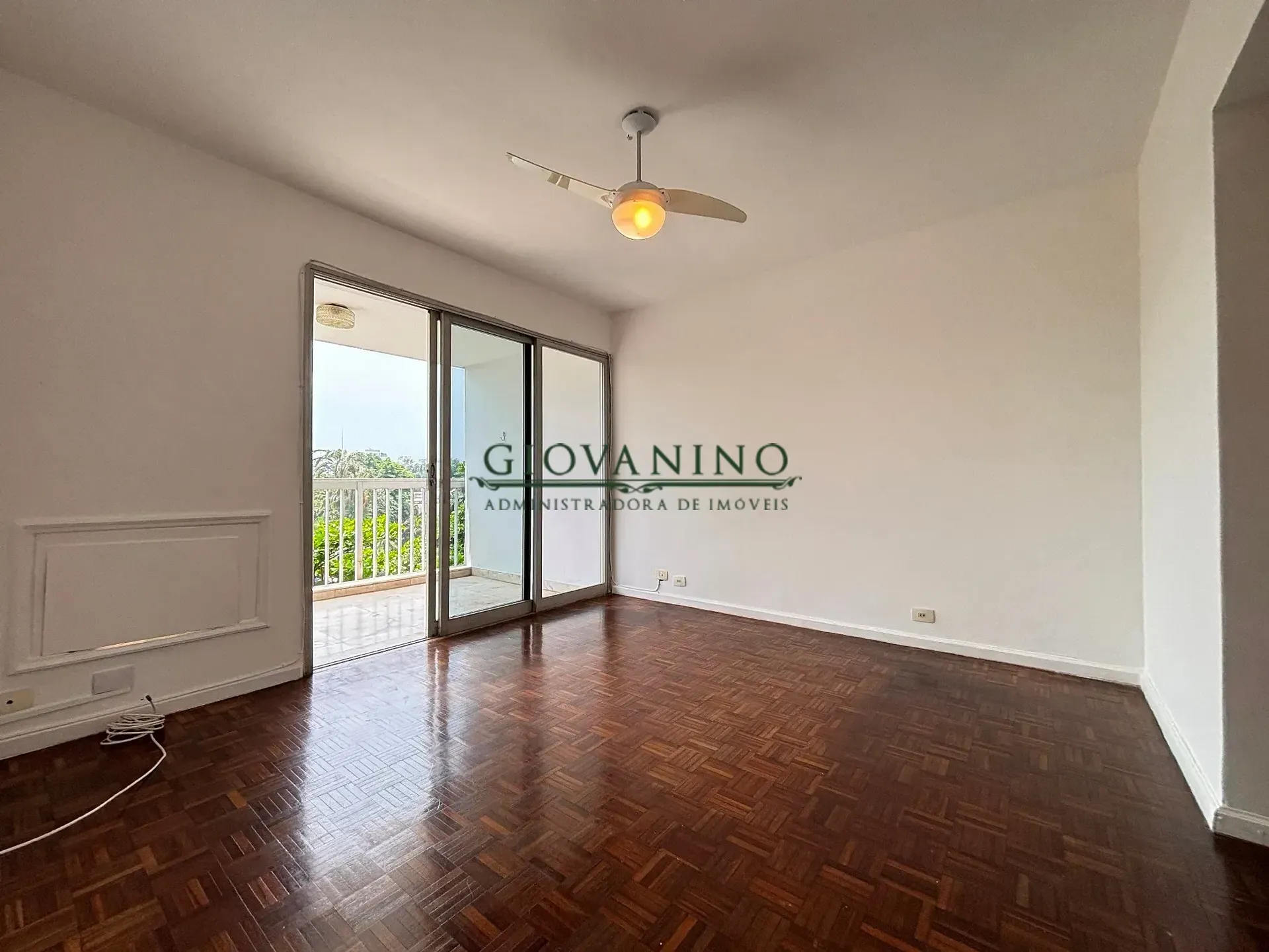 Apartamento de 4 quartos com piso de madeira ou laminado — photo 5