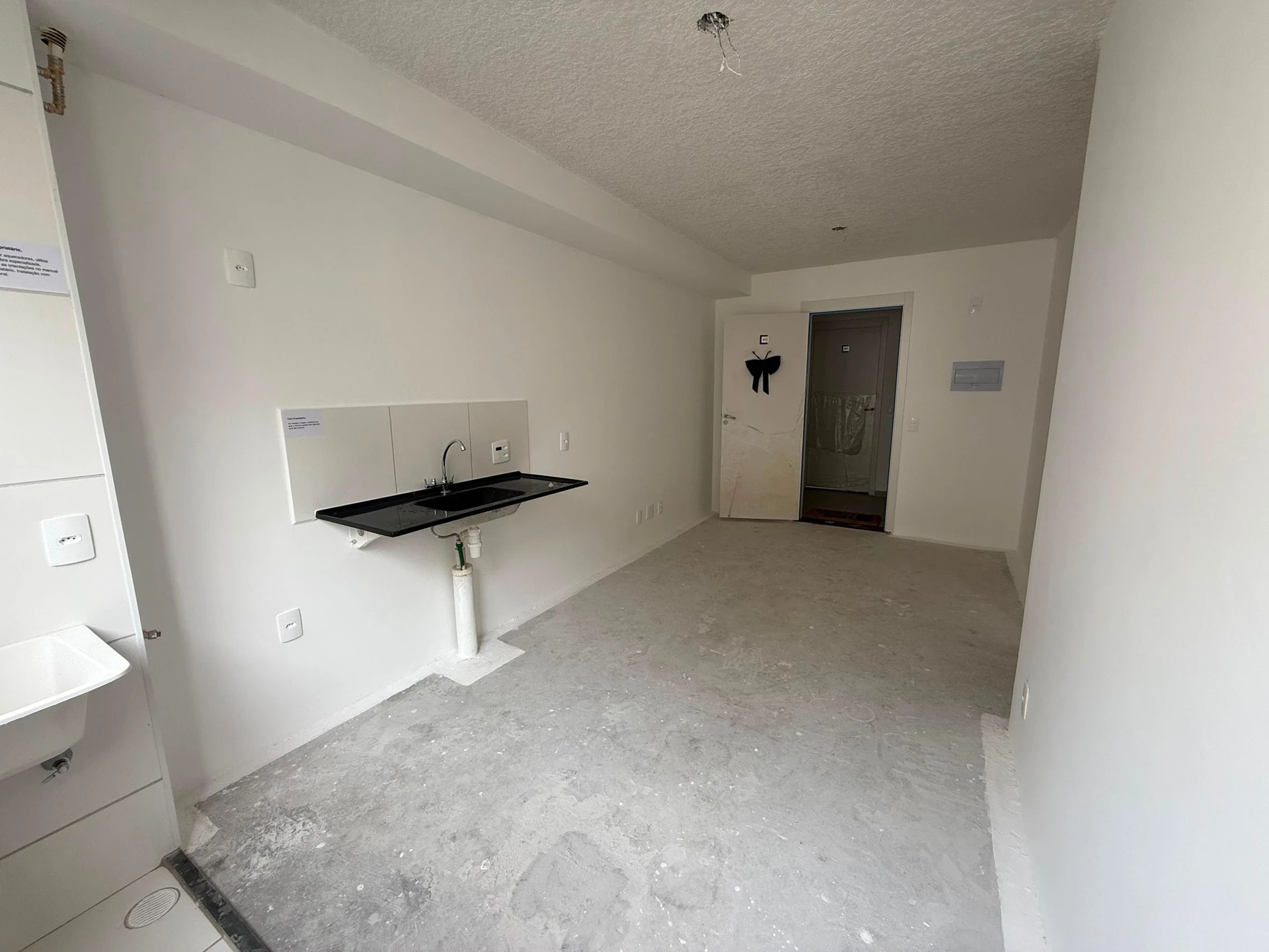 Квартира без меблів: 2 спальні і 1 ванна — photo 2