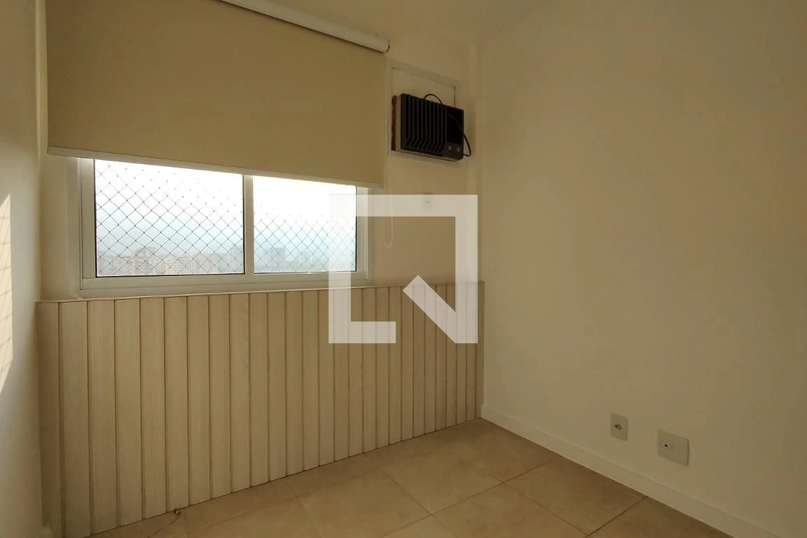 Apartamento, 70 m², com janelas do piso ao teto — photo 28