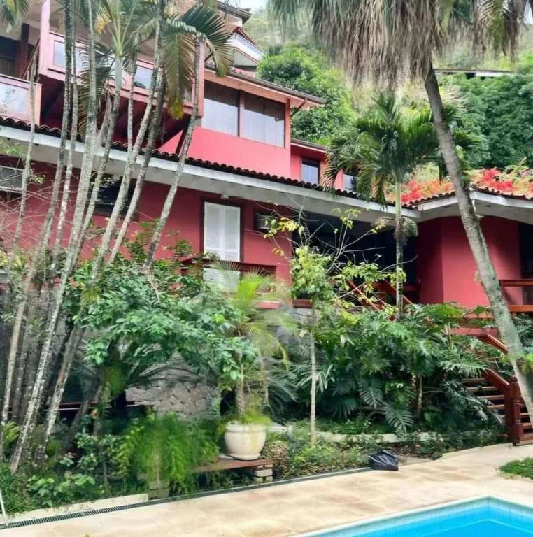 Casa com 7 quartos e 700 m², 2 vagas e varanda — photo 13