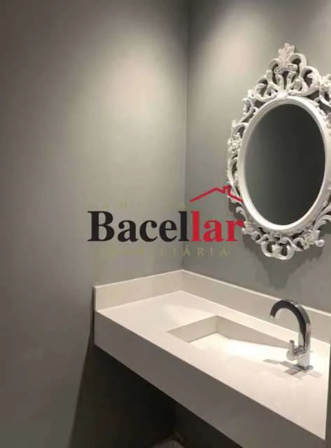 Apartamento mobiliado com 4 quartos e 300 m² — photo 9