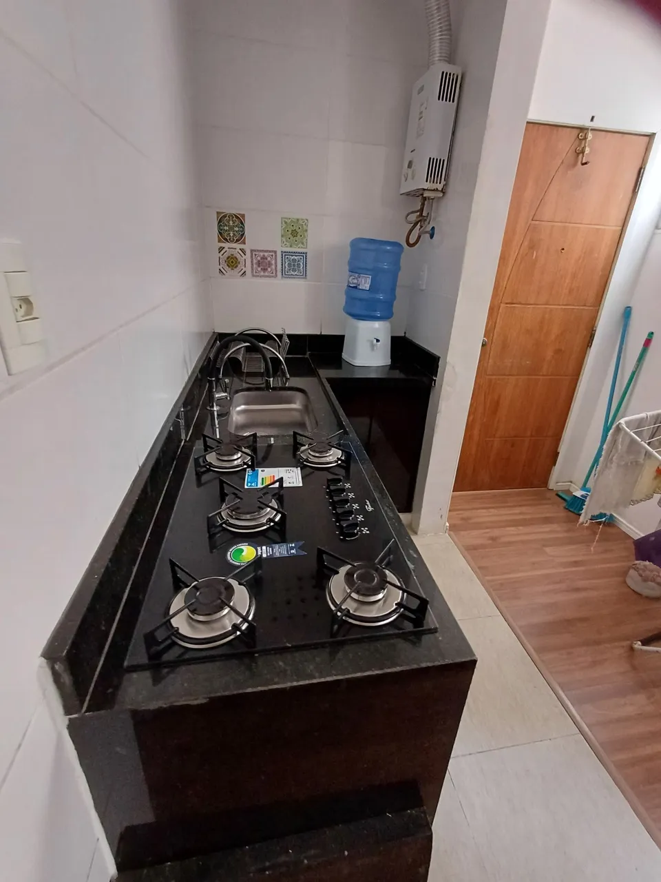 Furnished 1-bedroom apartment with 1 bathroom — photo 11