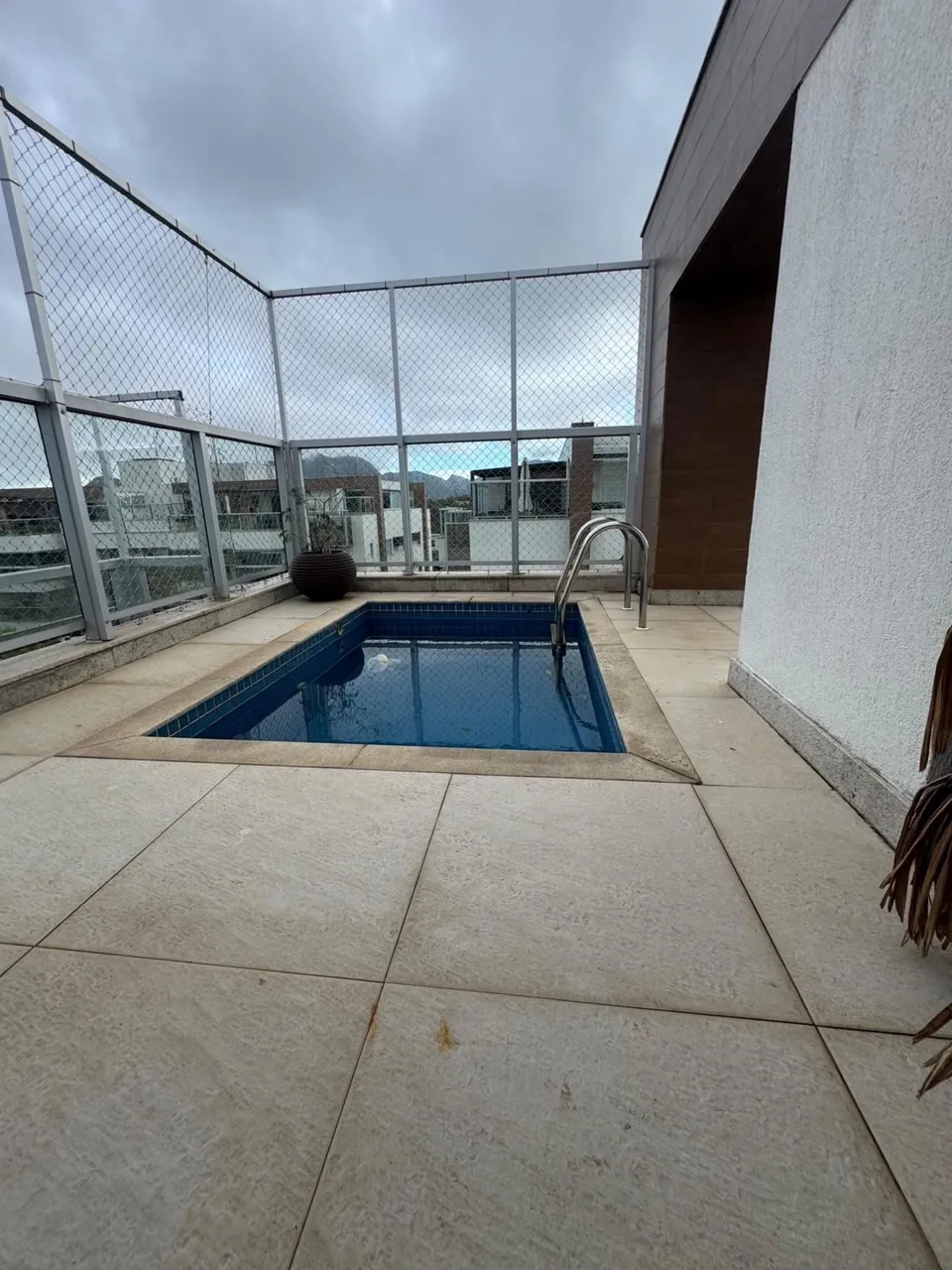 Apartamento duplex mobiliado com 4 quartos e 4 banheiros — photo 3