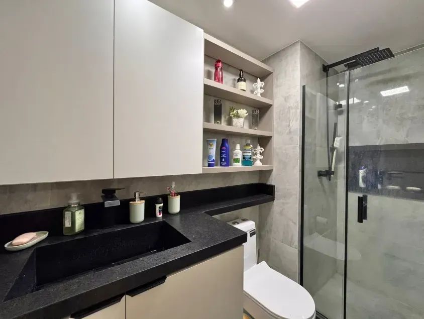 Furnished apartment with 3 bedrooms and an open kitchen — photo 7