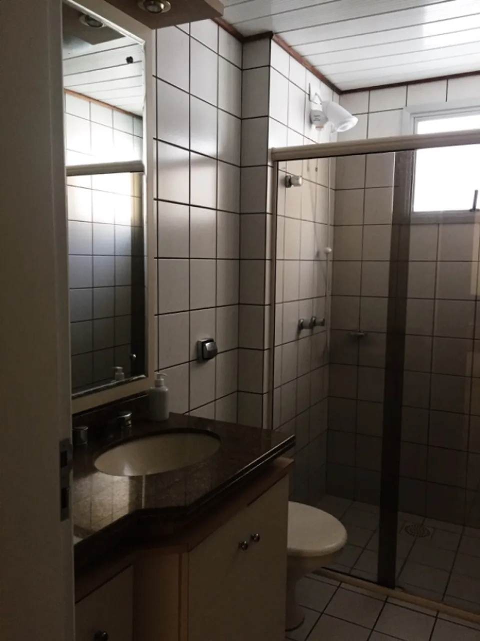 Apartamento com 3 quartos e cozinha fechada com fogão a gás — photo 14