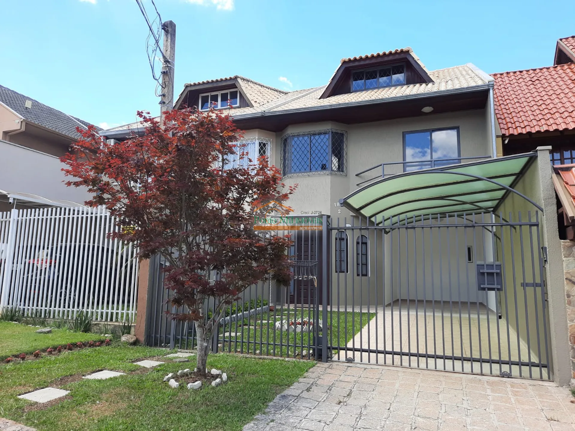 Triplex townhouse with 3 bedrooms and private BBQ