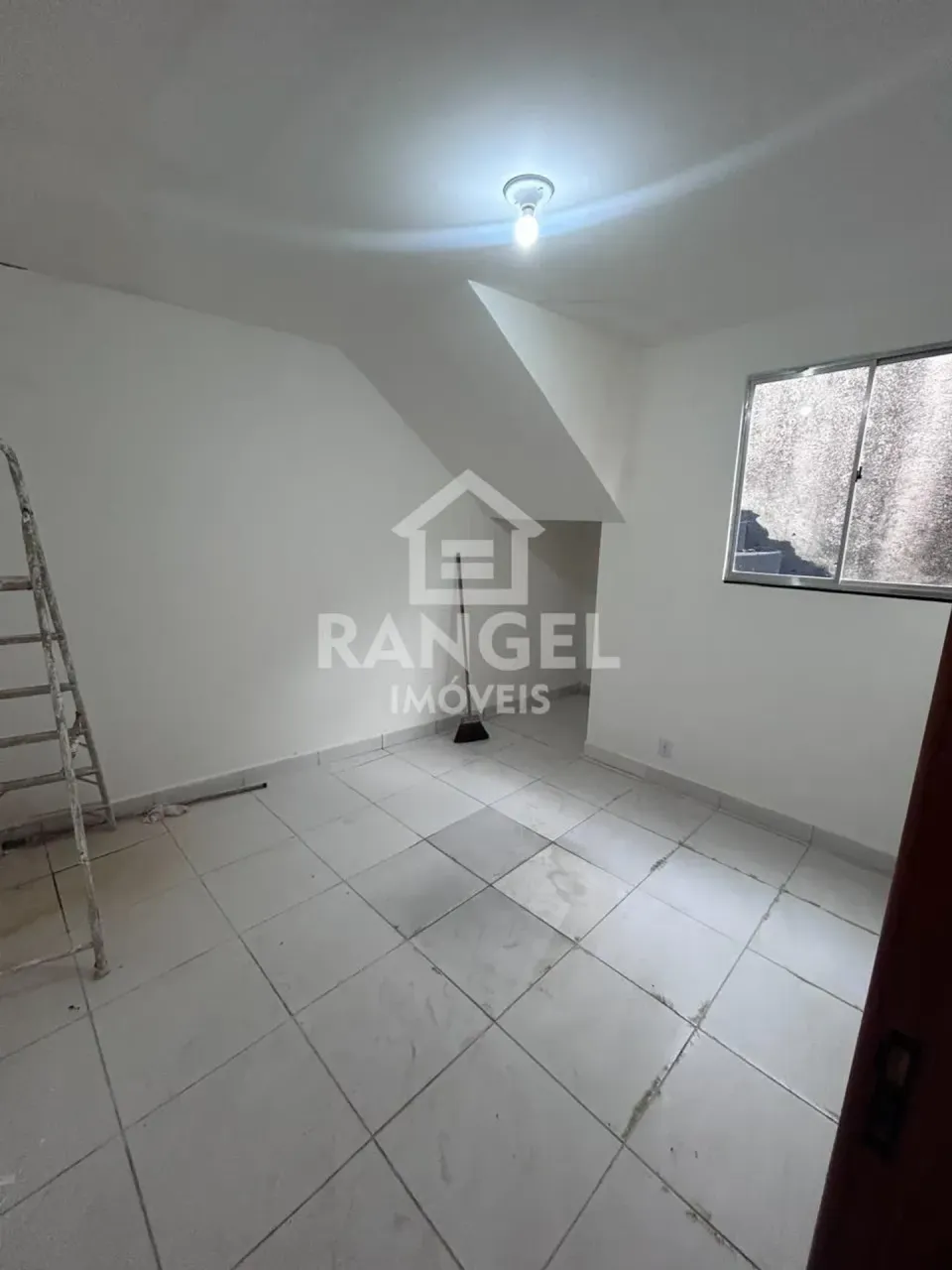 Estudio sin amueblar con cocina independiente — photo 3