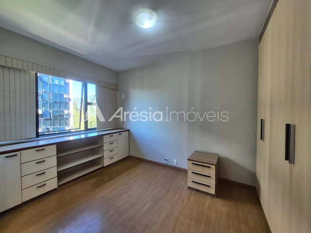 Apartment, 123 m², with wood or laminate floors — photo 5