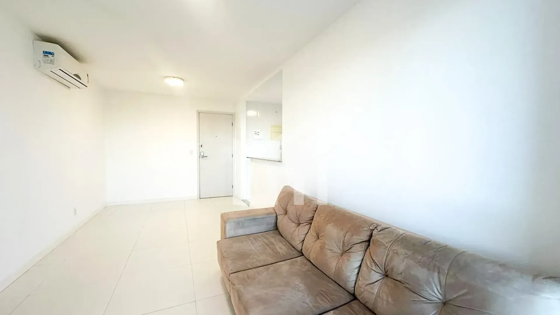 Mountain view in a 2-bedroom apartment, 69 m² — photo 17