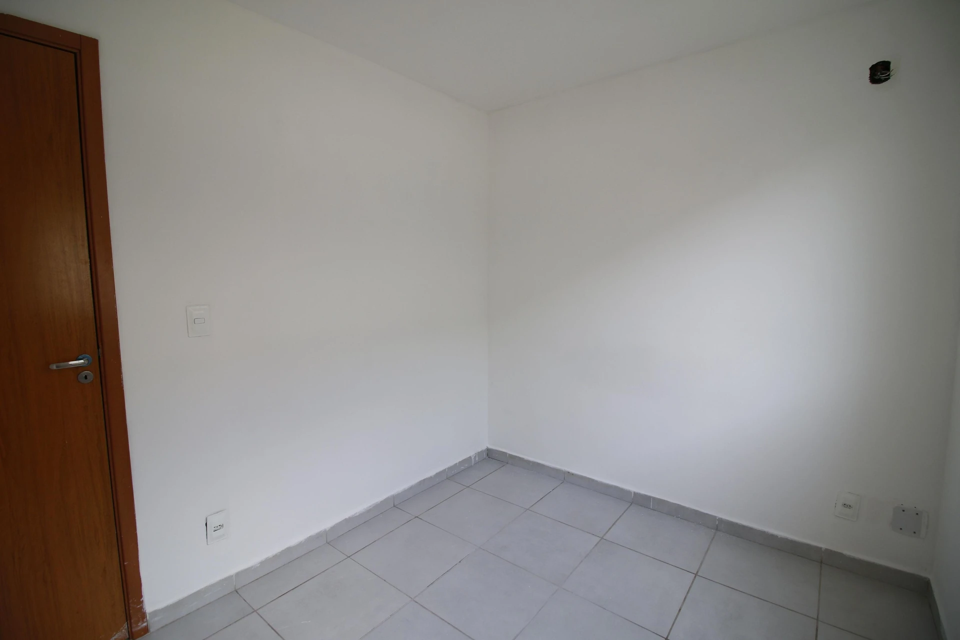 2-bedroom apartment in a building with a pool — photo 23