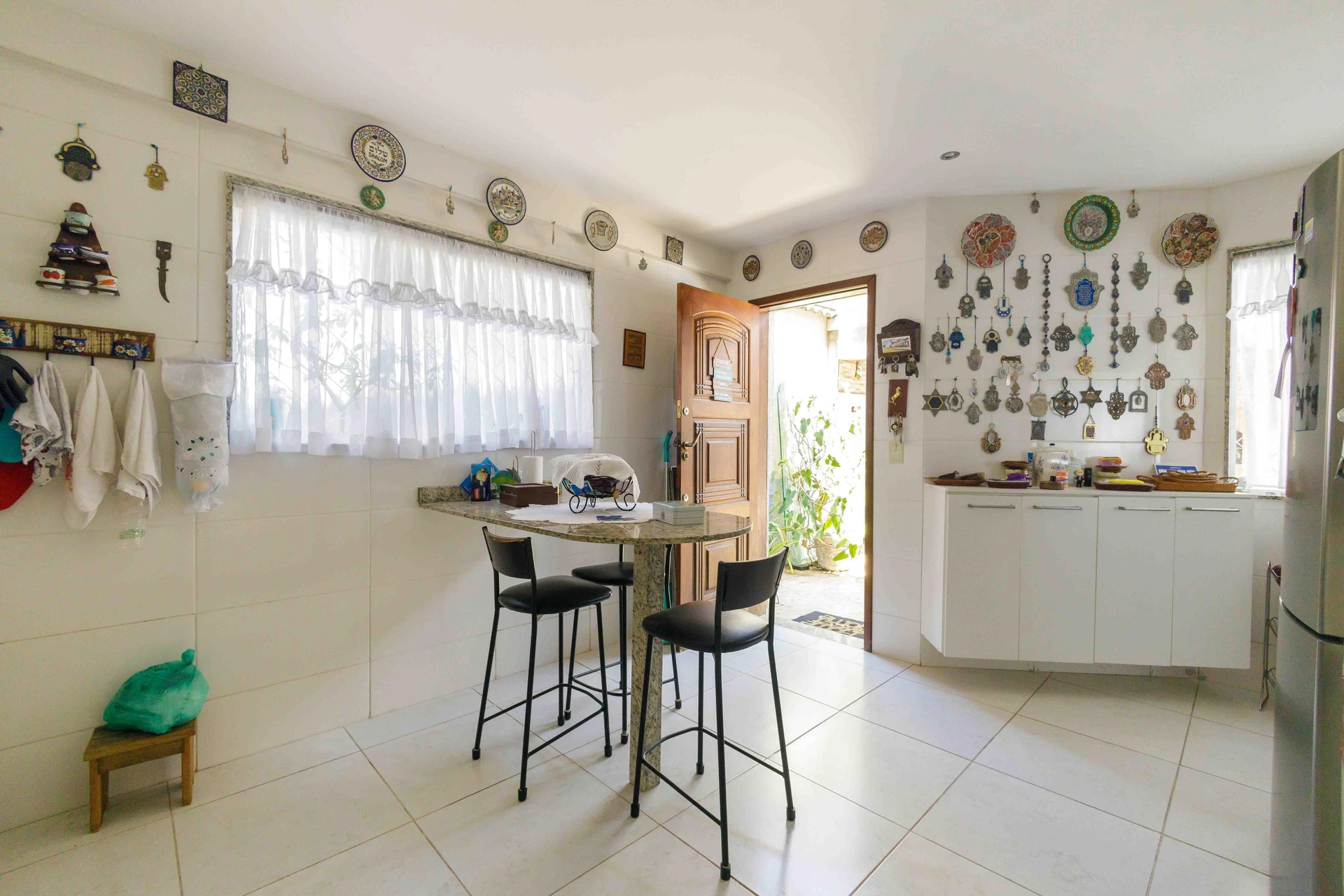 Furnished house with 5 bedrooms and a private BBQ — photo 25