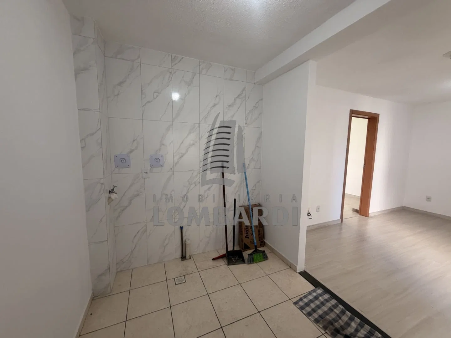 1-bedroom apartment with an open-plan kitchen — photo 5