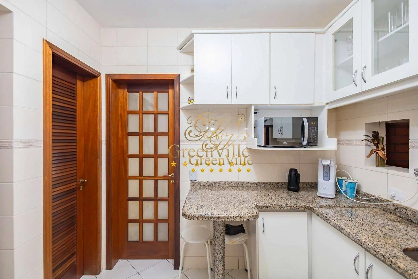 264 m² apartment with 4 bedrooms and 2 suites — photo 18
