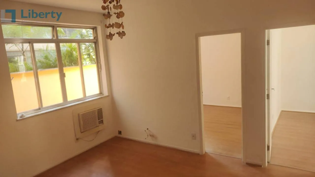 Apartment on the 3rd floor with wood or laminate floors — photo 7