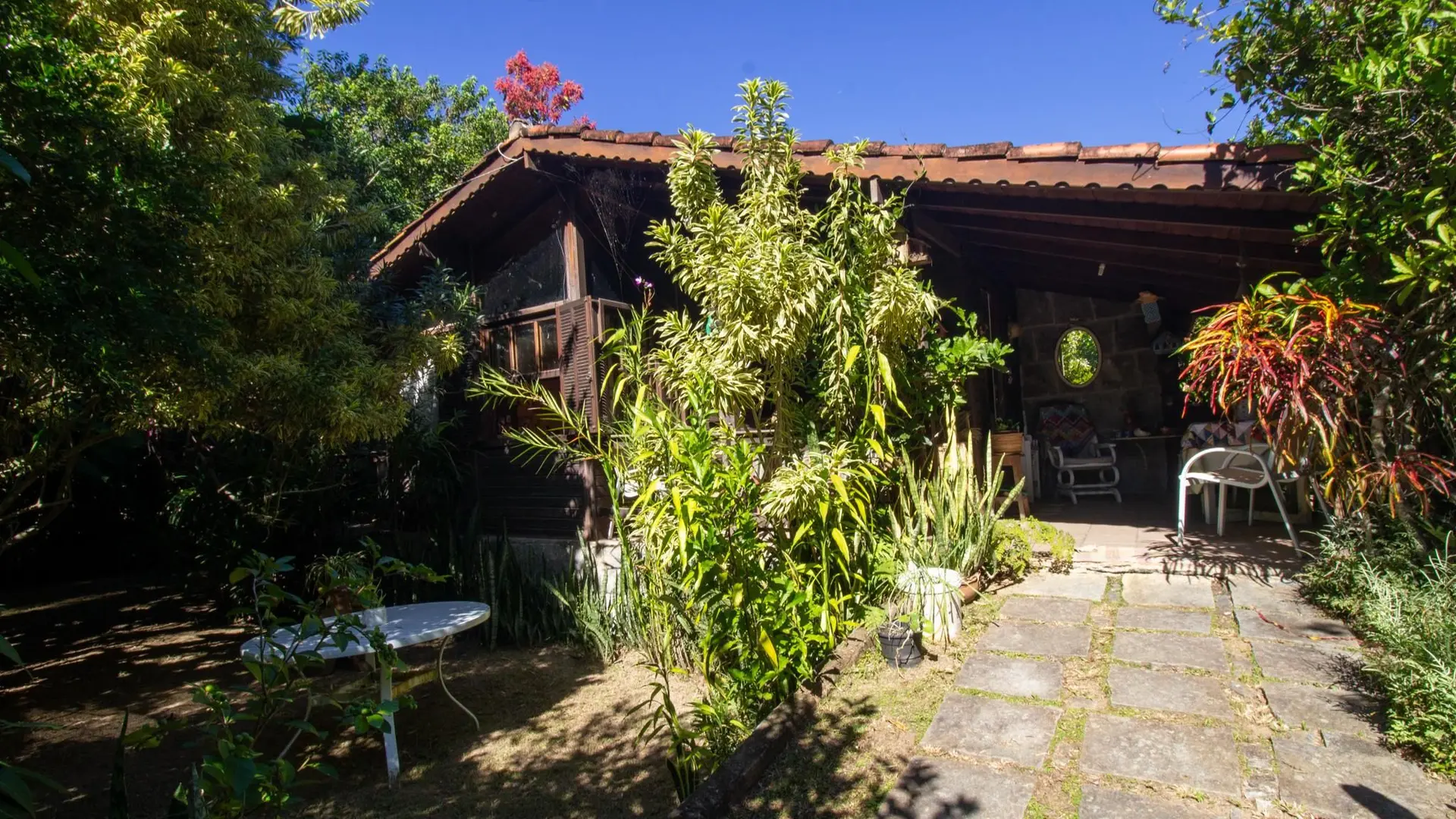 Furnished house with 5 bedrooms and 3 bathrooms — photo 24