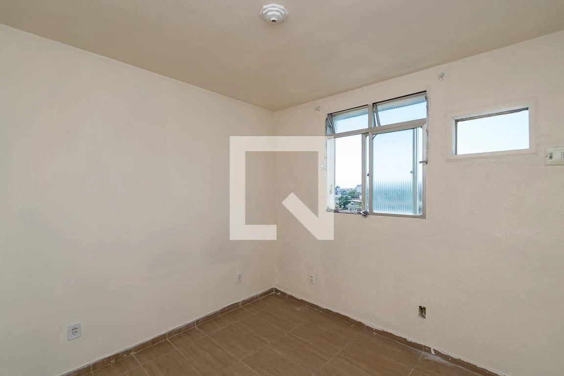 One-bedroom apartment with a washing machine — photo 4