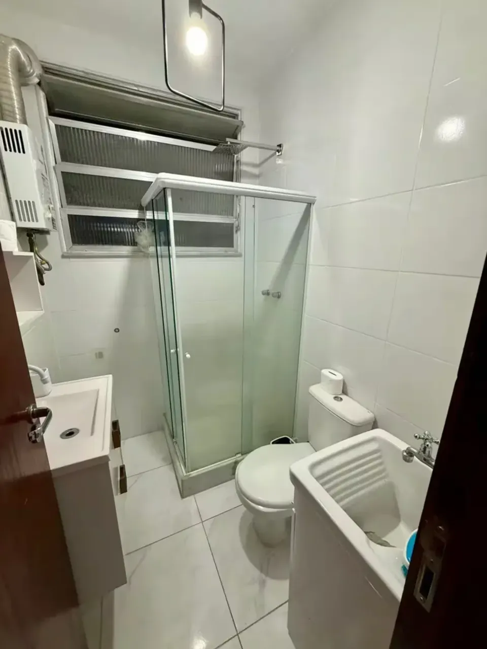 Furnished 1-bedroom apartment with tiled floors — photo 5