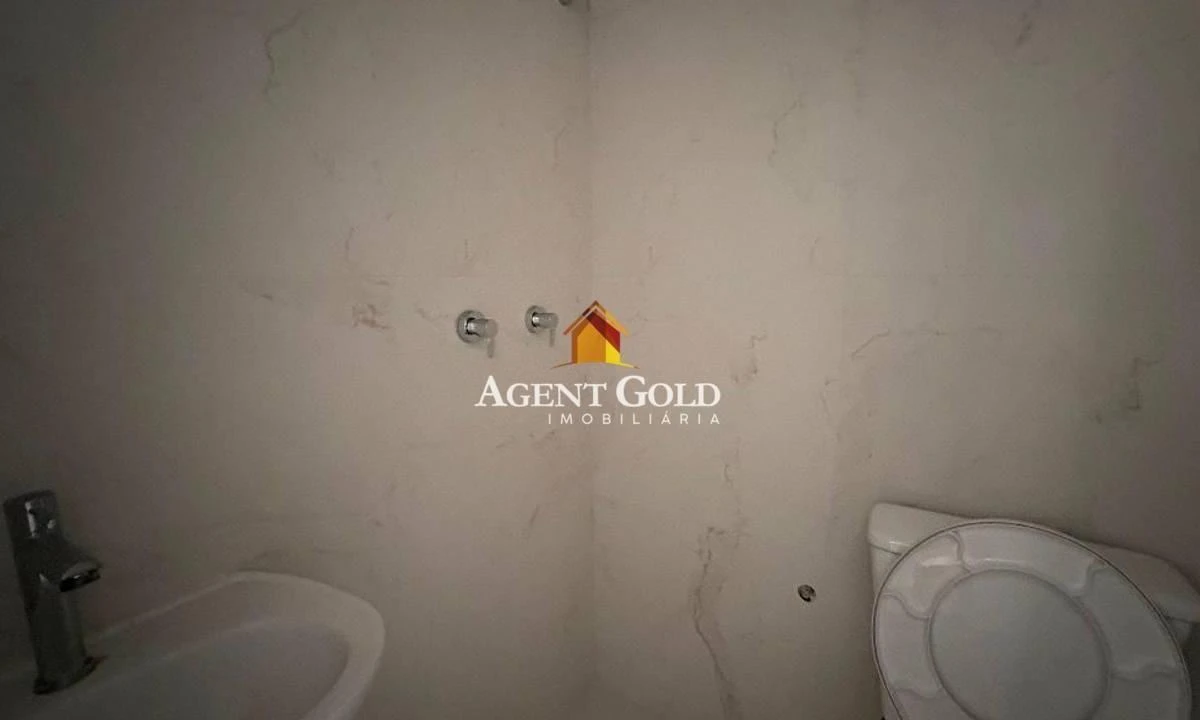 3-bedroom apartment, 1 with its own bathroom, 127 m² — photo 11