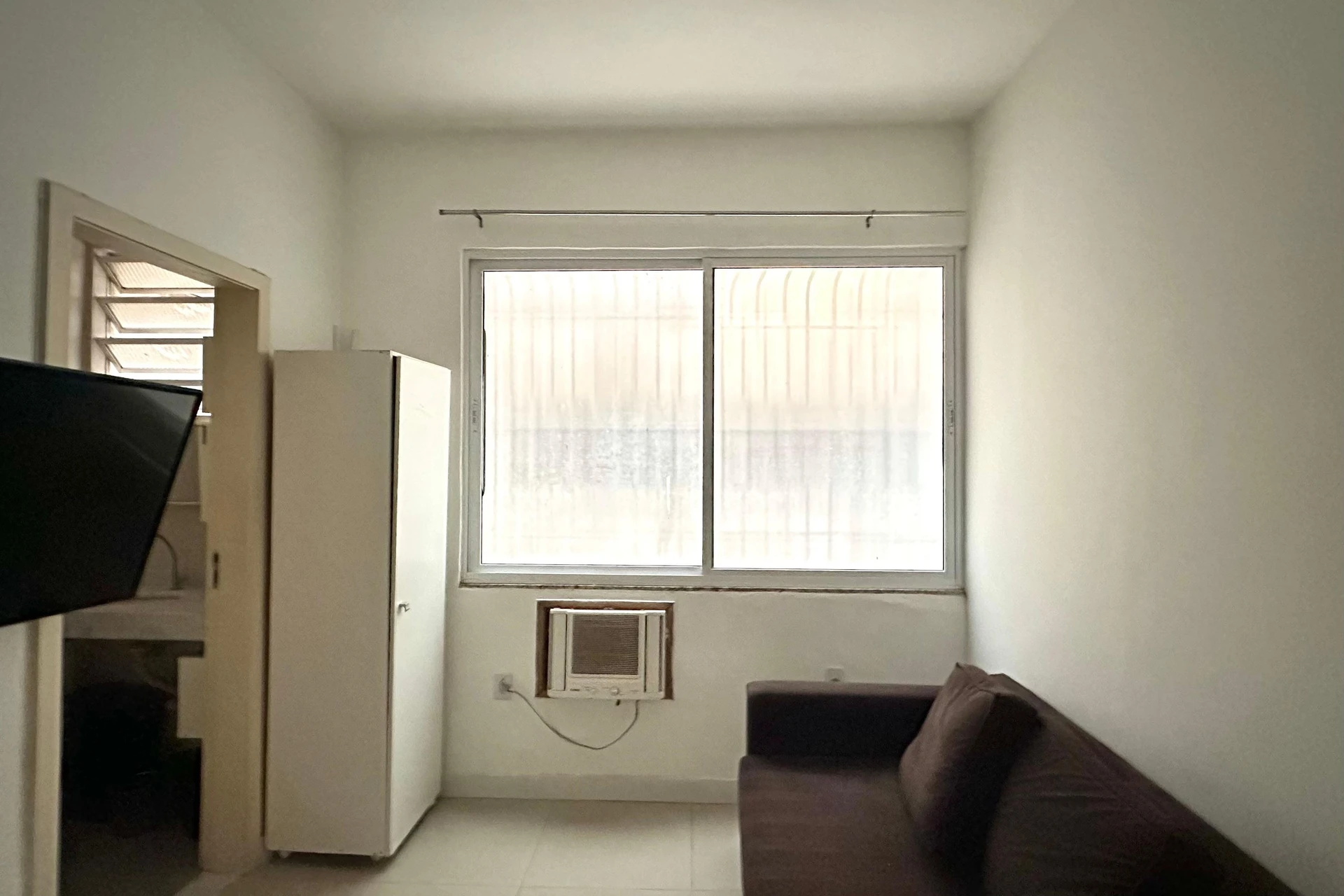 Мебльована квартира з 1 спальнею та 1 ванною — photo 5