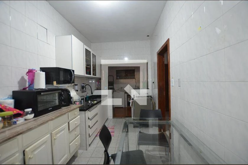 4-bedroom apartment with a home office — photo 11