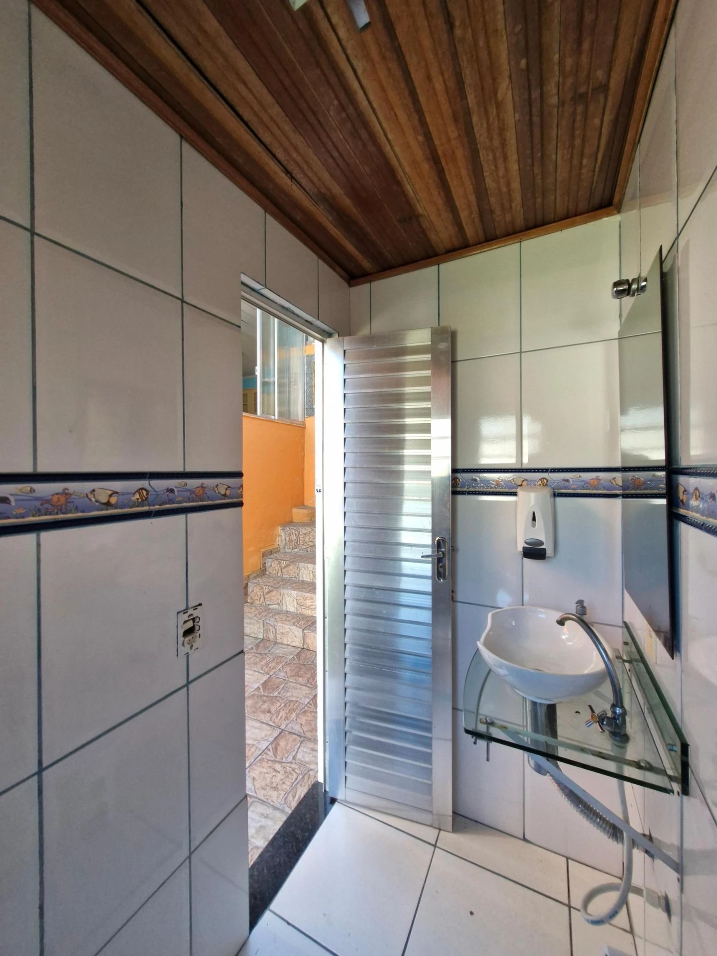 Furnished house with 3 bedrooms, balcony and private garden — photo 34