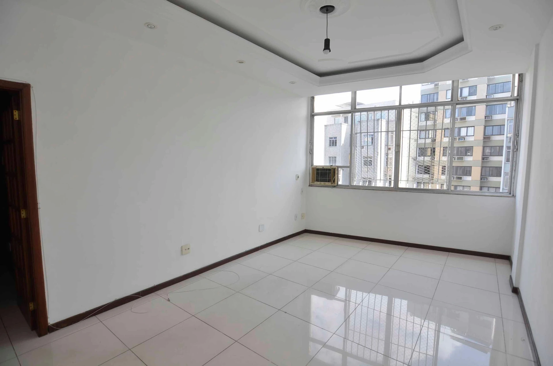 3-bedroom apartment with a park view — photo 3