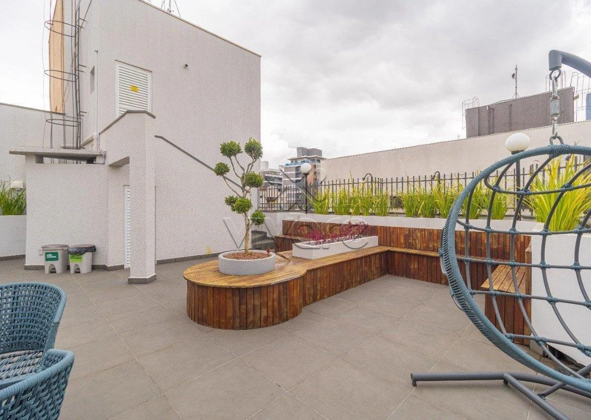 Apartment, 33 m², with a glass-enclosed balcony — photo 24