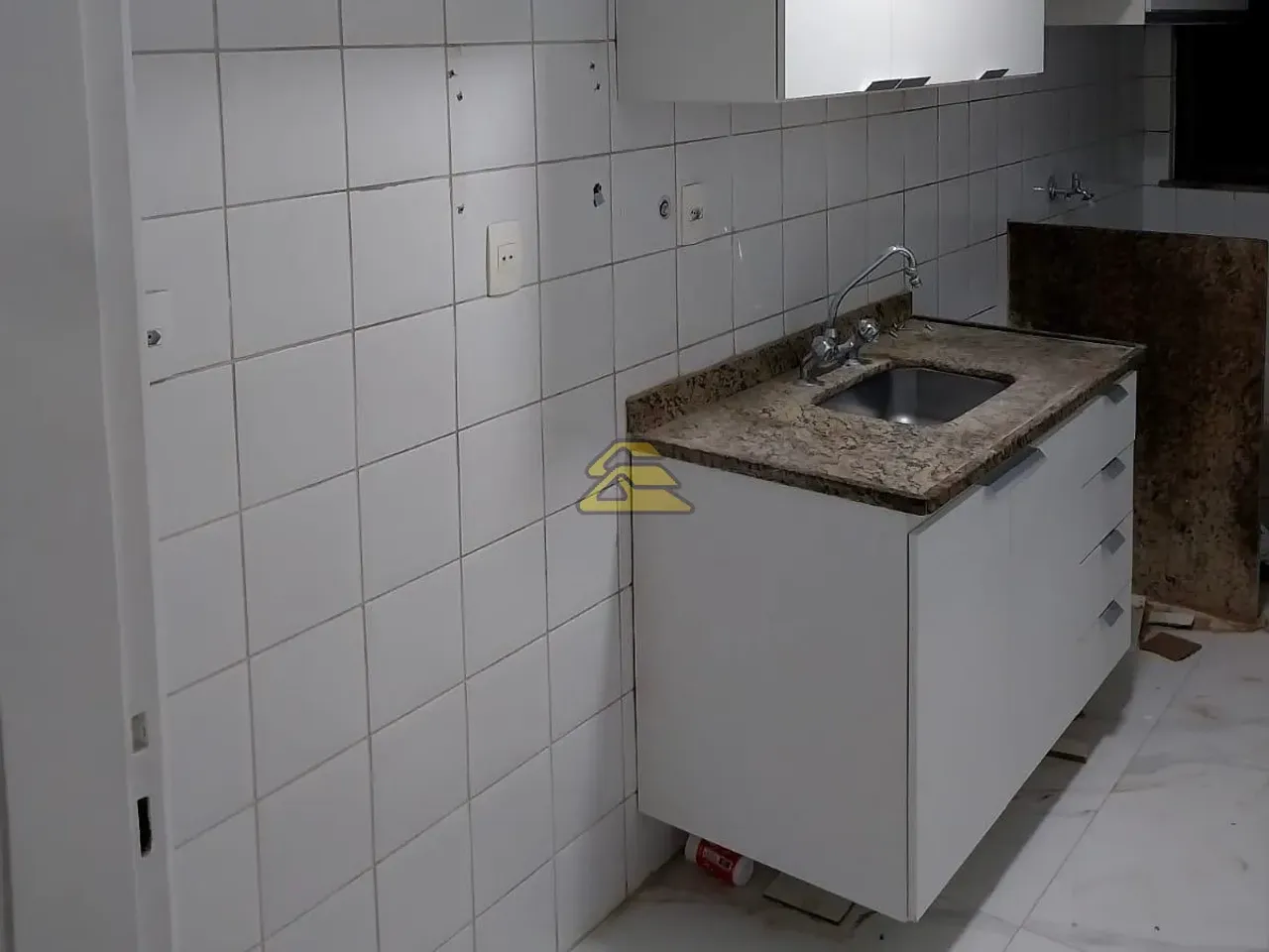 3-bedroom apartment with balcony and a closed kitchen — photo 17