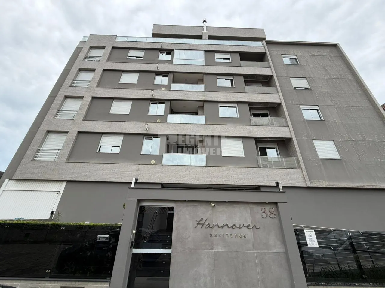 Apartamento tipo garden amueblado con 2 dormitorios y jardín — photo 12