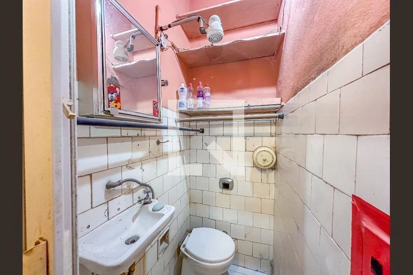 Apartamento de 1 quarto e 50 m² com varanda de vidro — photo 9